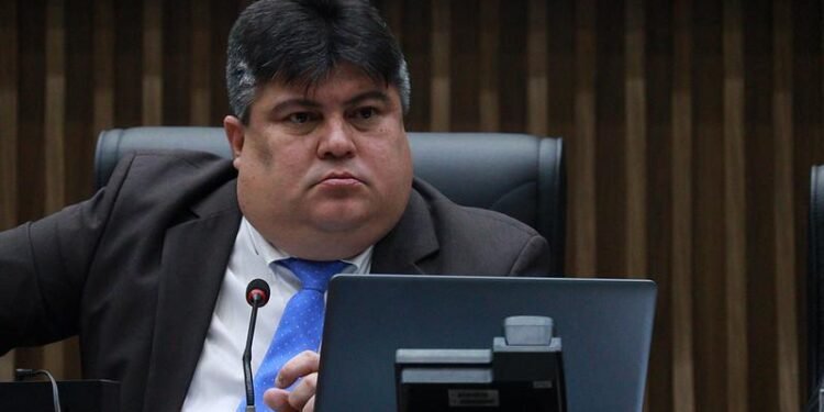 David Reis vai a Brasília para posse e articulações políticas