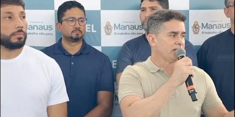 David Almeida descarta aumento da tarifa de ônibus em Manaus em 2026