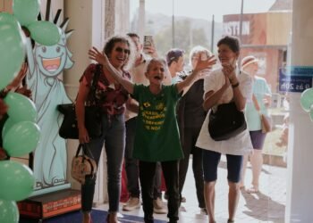 Luciano Hang contrata colaboradora de 91 anos